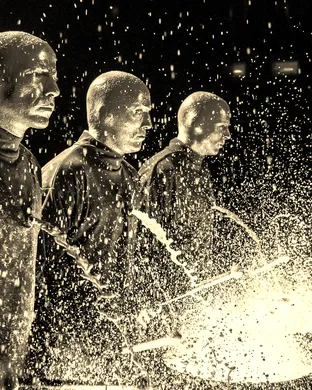 Blue Man Group - A New Holiday Surprise
