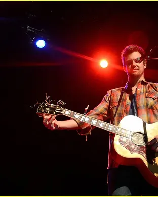 Tyler Hilton Chicago